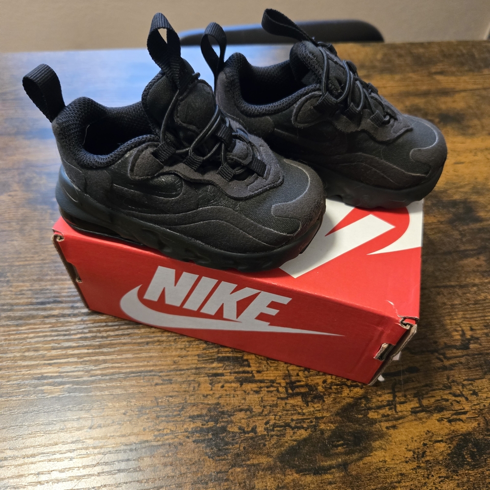 Nike Kids Air MAX 270 Rt Black Sneakers